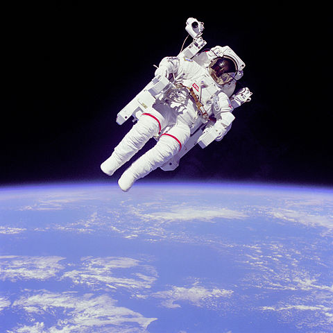 480px-Astronaut-EVA